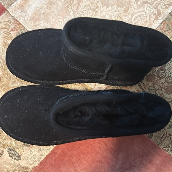 NWOT Bearpaw boots - Picture 3 of 6